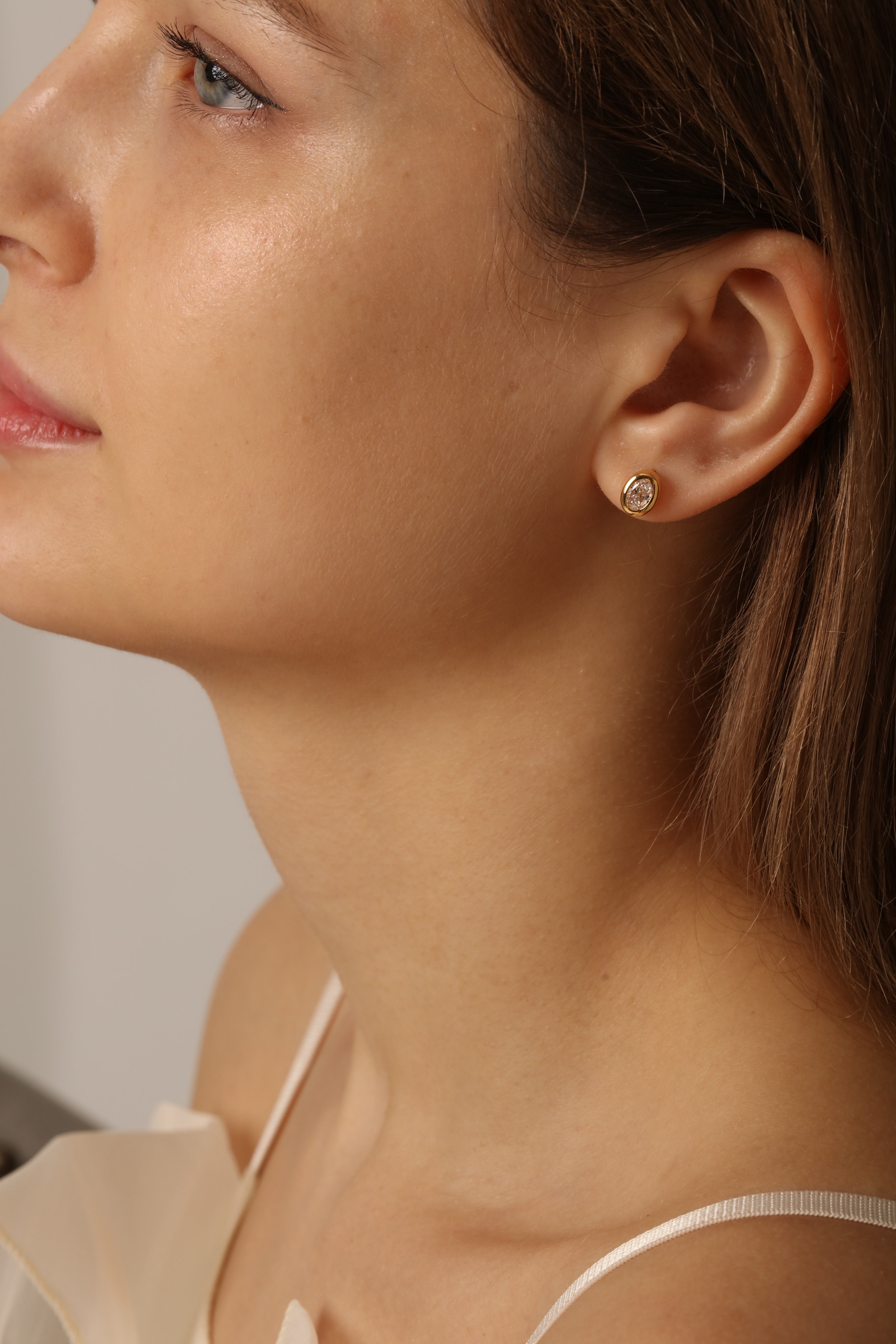 The Geometric Studs “Oval”