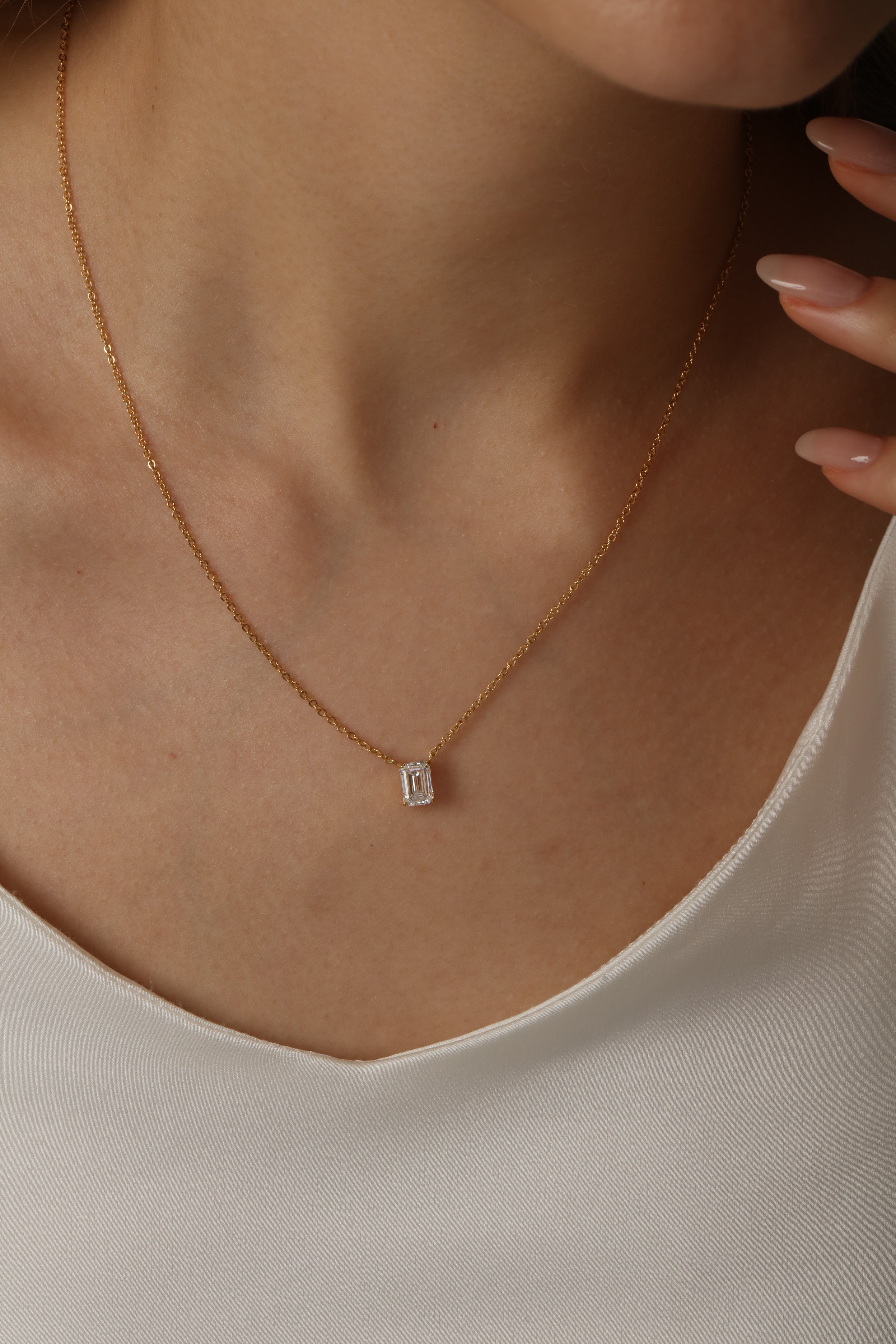 The Essentials Necklace “Round”