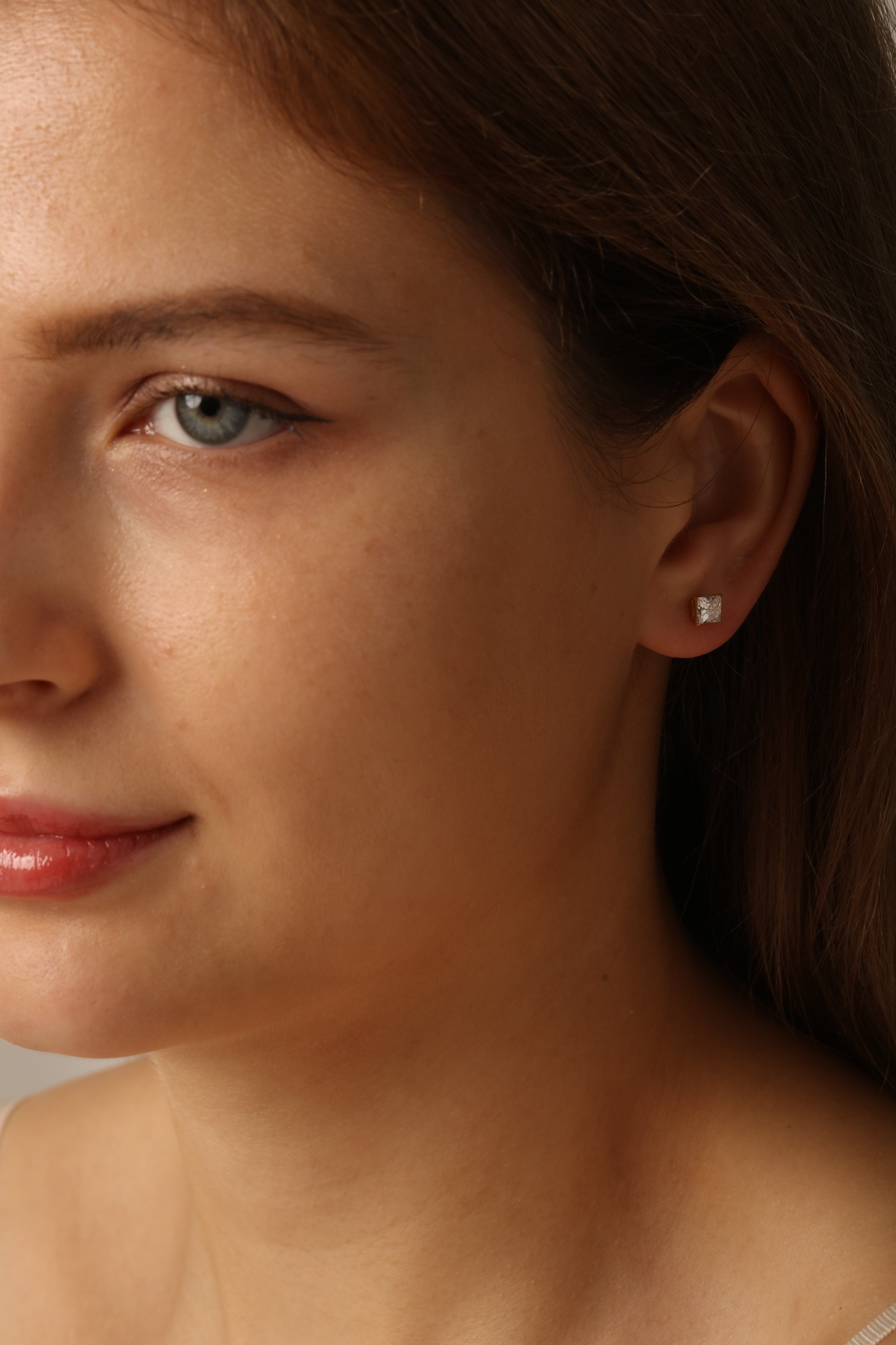 The Essentials Studs “Princess”