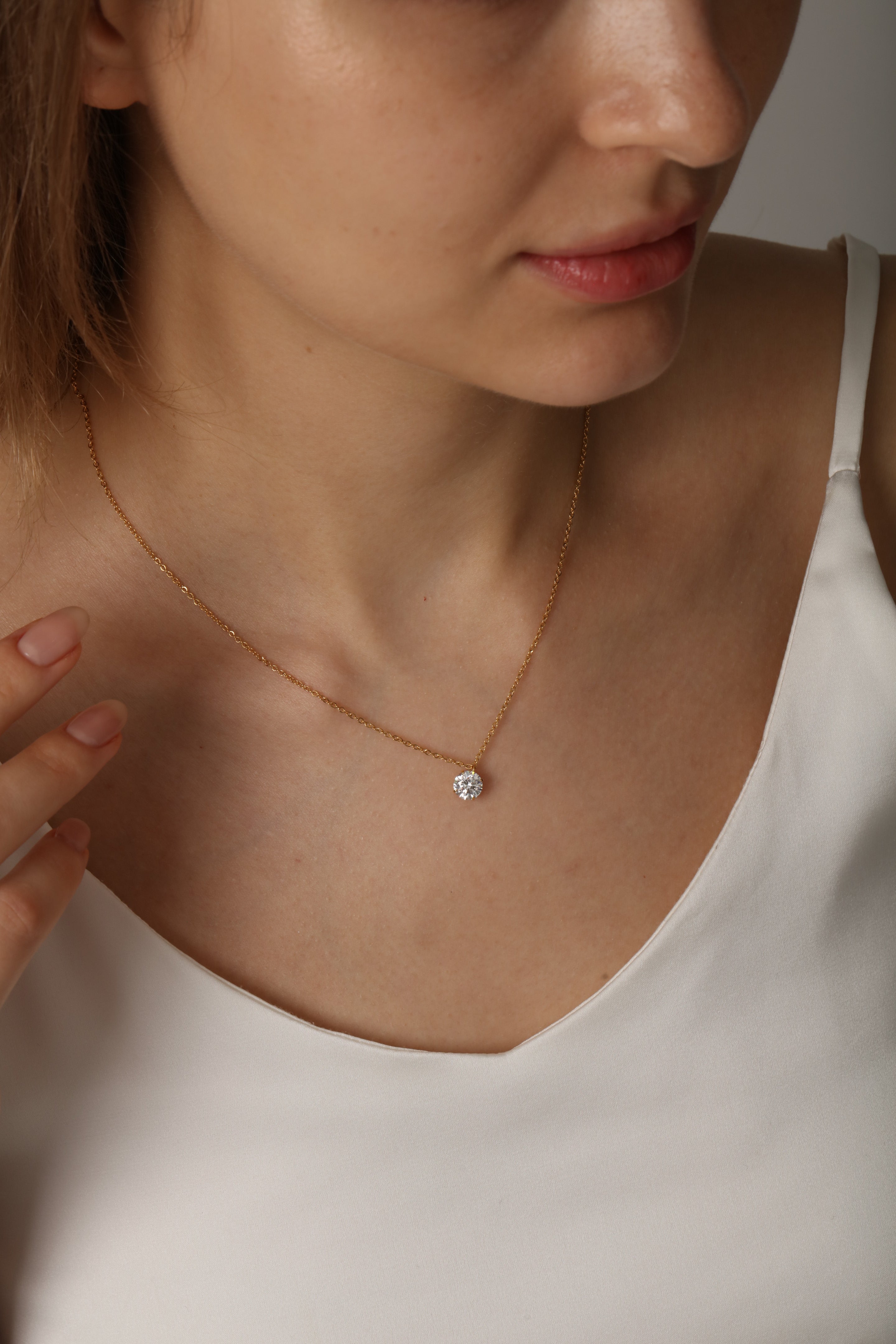The Essentials Necklace “Round”